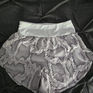 .Varley Cream Bubble Skirt Athletic Style